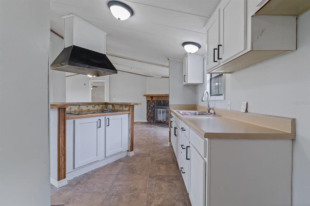 For Sale: $239,000 (3 beds, 2 baths, 1288 Square Feet)