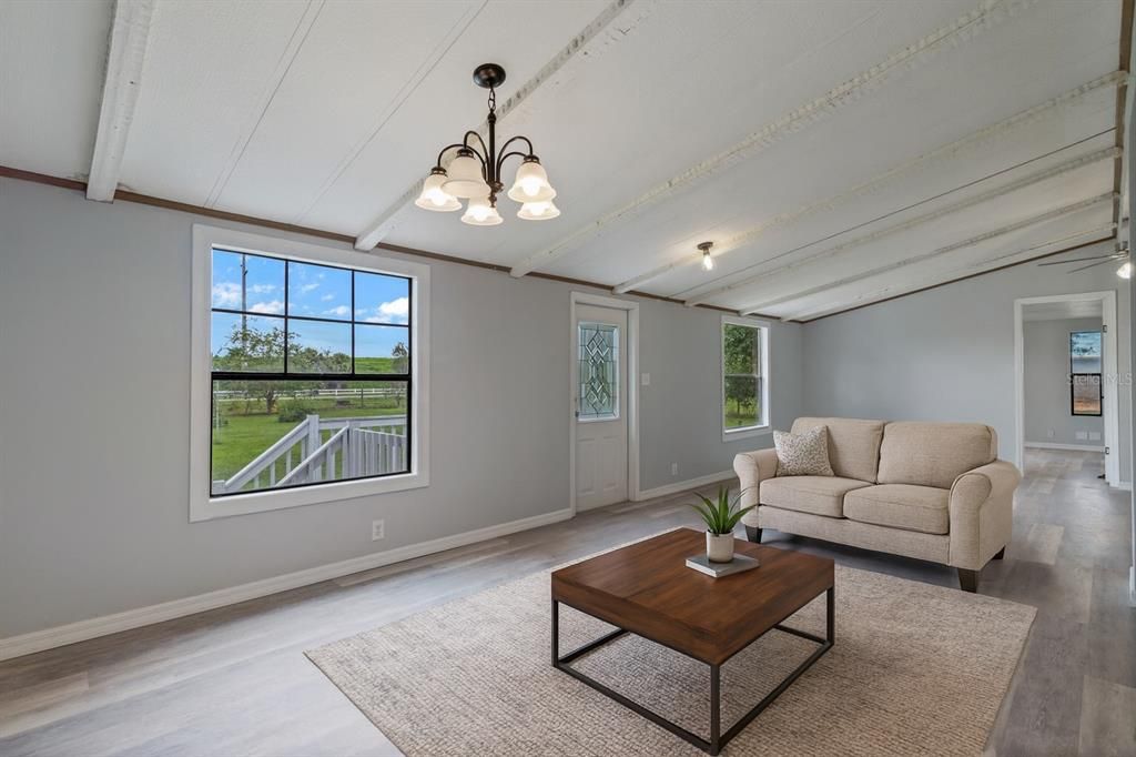 For Sale: $239,000 (3 beds, 2 baths, 1288 Square Feet)