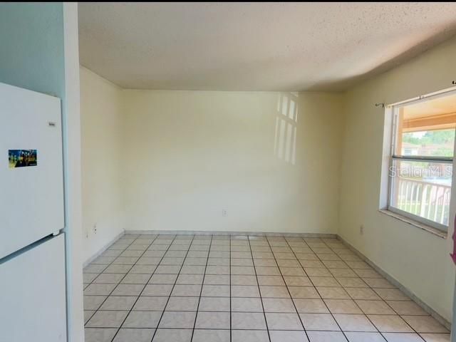 For Rent: $1,300 (2 beds, 1 baths, 784 Square Feet)