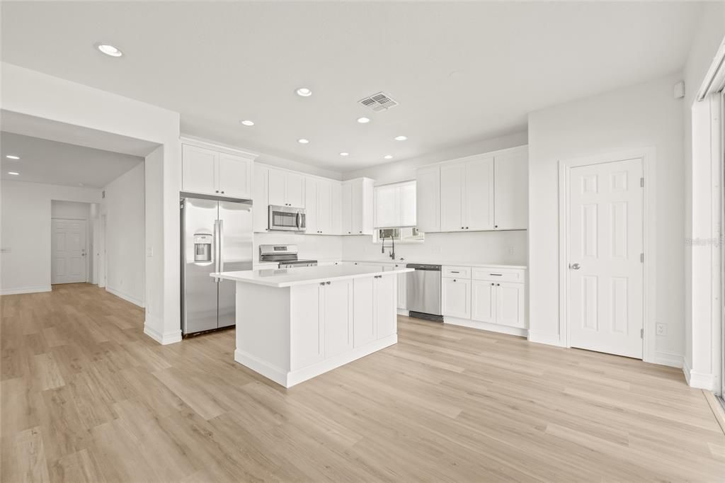 Active With Contract: $3,000 (4 beds, 3 baths, 2652 Square Feet)