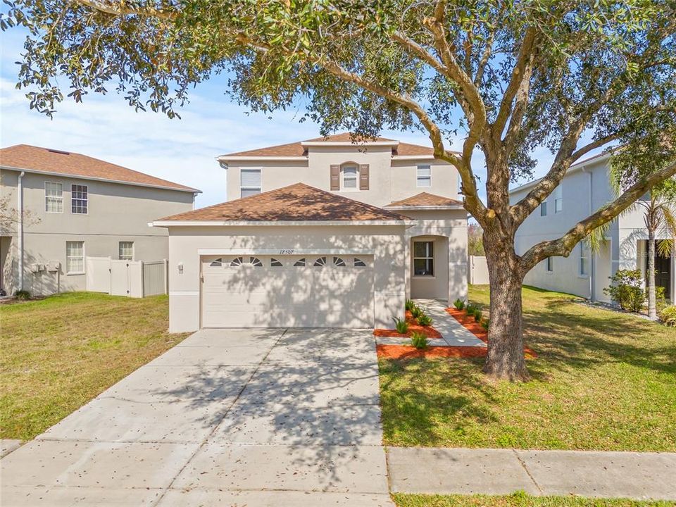 Active With Contract: $3,000 (4 beds, 3 baths, 2652 Square Feet)