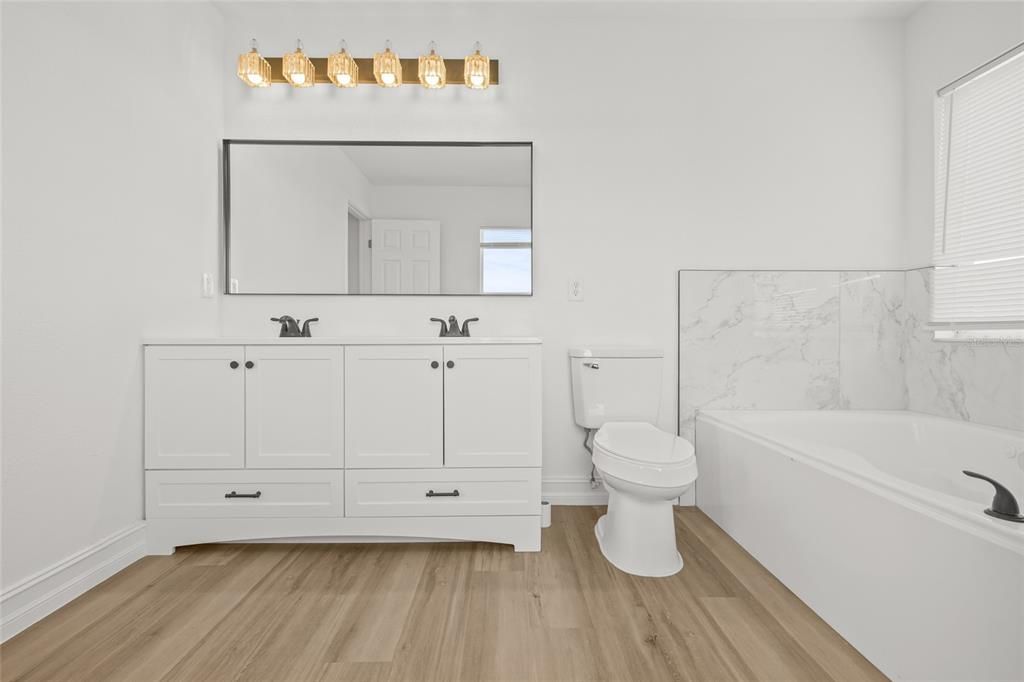 Active With Contract: $3,000 (4 beds, 3 baths, 2652 Square Feet)