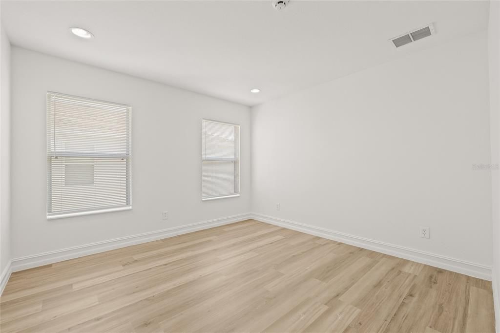 Active With Contract: $3,000 (4 beds, 3 baths, 2652 Square Feet)