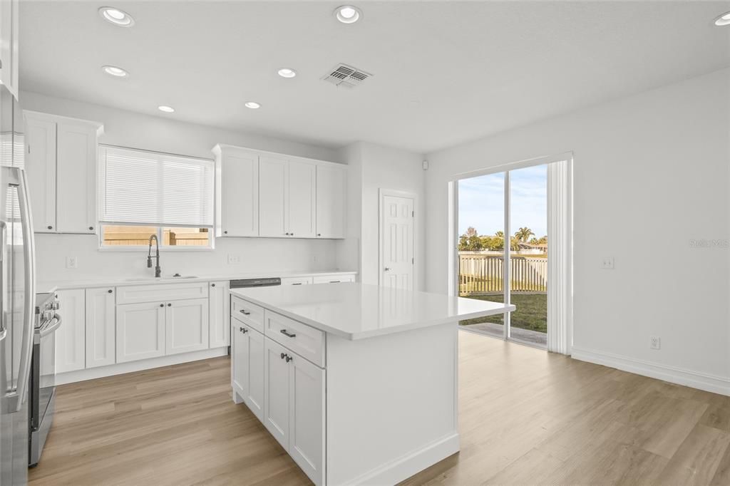 Active With Contract: $3,000 (4 beds, 3 baths, 2652 Square Feet)