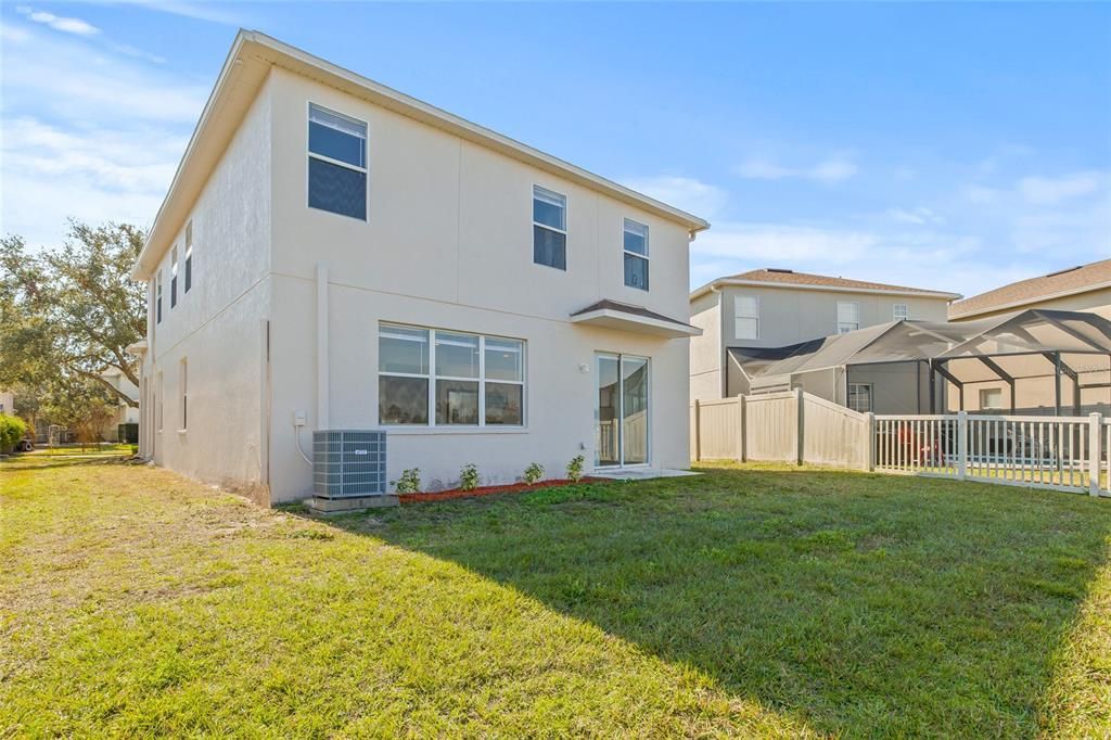 Active With Contract: $3,000 (4 beds, 3 baths, 2652 Square Feet)