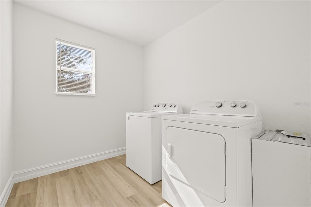 Active With Contract: $3,000 (4 beds, 3 baths, 2652 Square Feet)