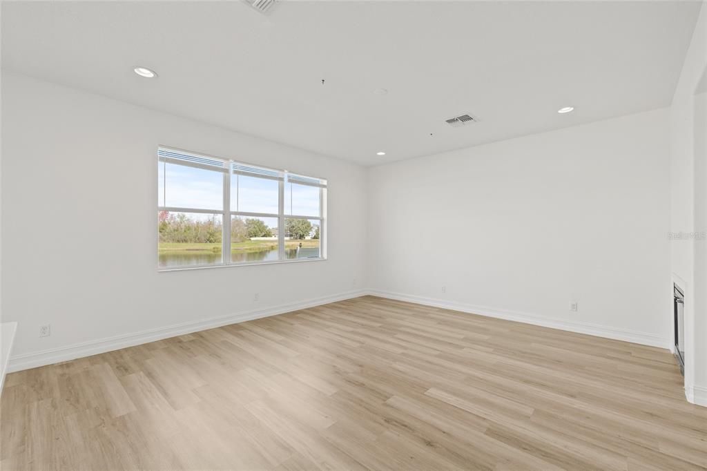 Active With Contract: $3,000 (4 beds, 3 baths, 2652 Square Feet)