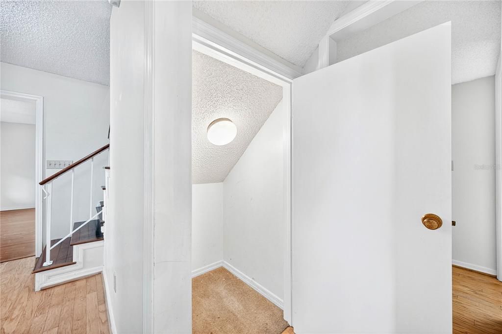 En Venta: $1,200,000 (4 camas, 3 baños, 2378 Pies cuadrados)