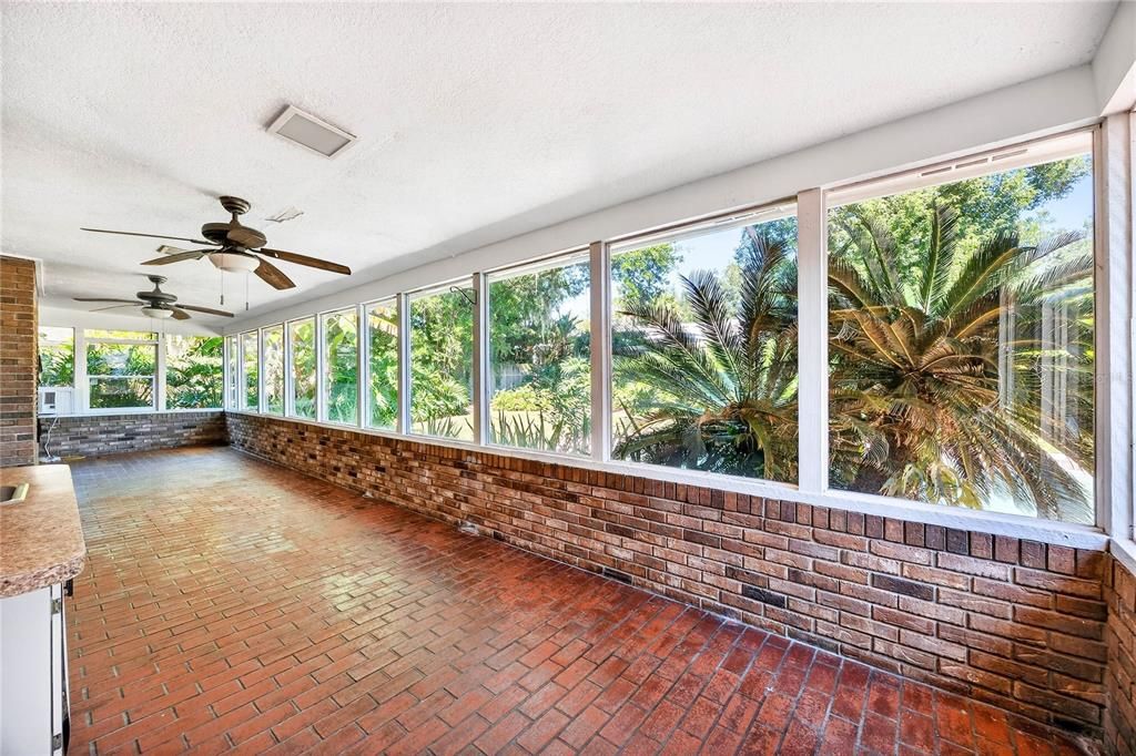 En Venta: $1,200,000 (4 camas, 3 baños, 2378 Pies cuadrados)