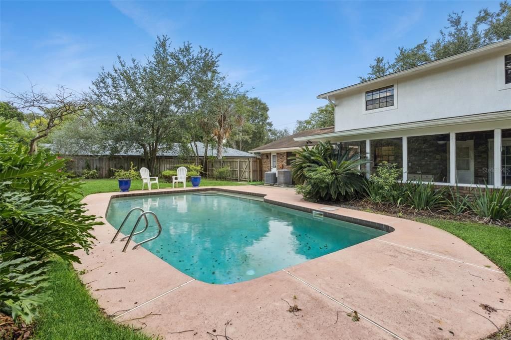 En Venta: $1,200,000 (4 camas, 3 baños, 2378 Pies cuadrados)