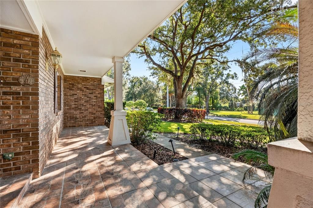 En Venta: $1,200,000 (4 camas, 3 baños, 2378 Pies cuadrados)