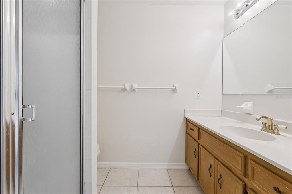 En Venta: $1,200,000 (4 camas, 3 baños, 2378 Pies cuadrados)