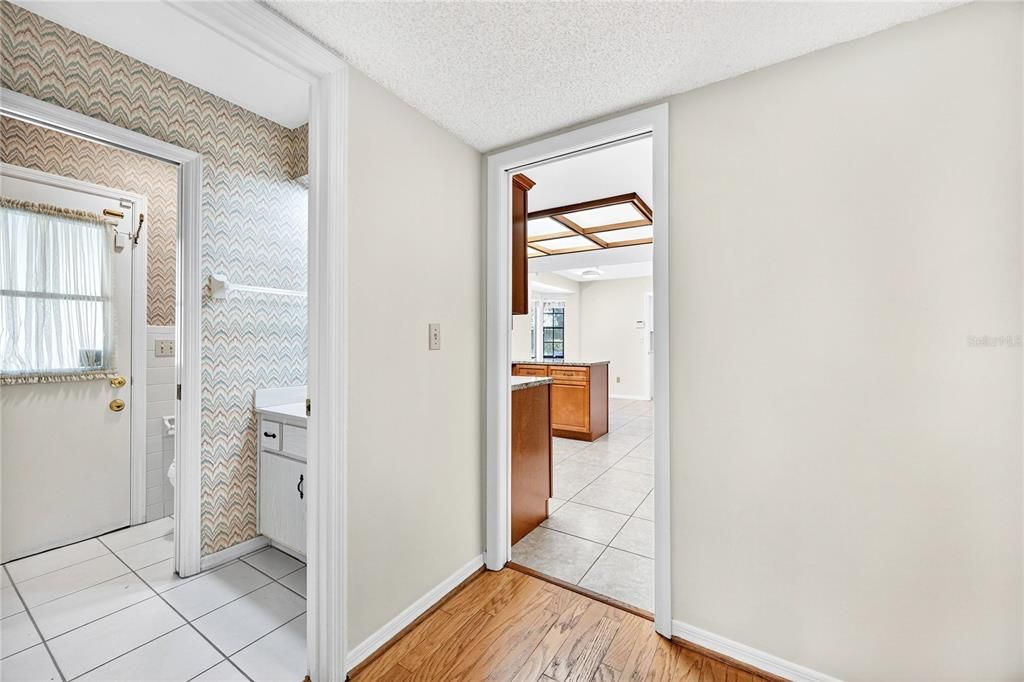 En Venta: $1,200,000 (4 camas, 3 baños, 2378 Pies cuadrados)