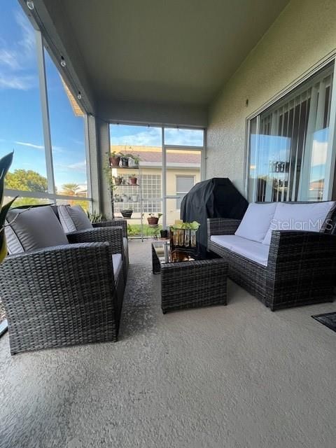 Active With Contract: $295,000 (2 beds, 2 baths, 1153 Square Feet)