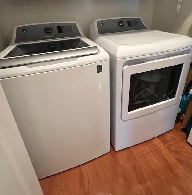 Active With Contract: $295,000 (2 beds, 2 baths, 1153 Square Feet)