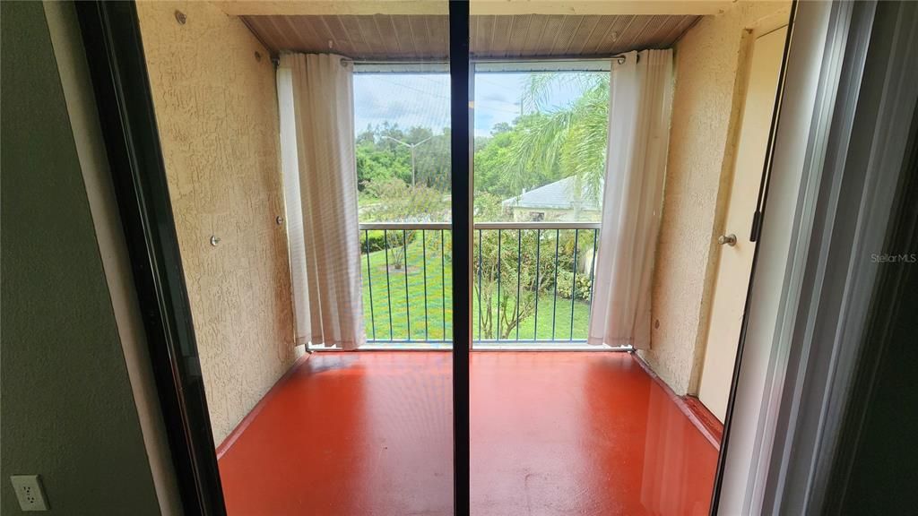 For Sale: $169,900 (2 beds, 2 baths, 1021 Square Feet)