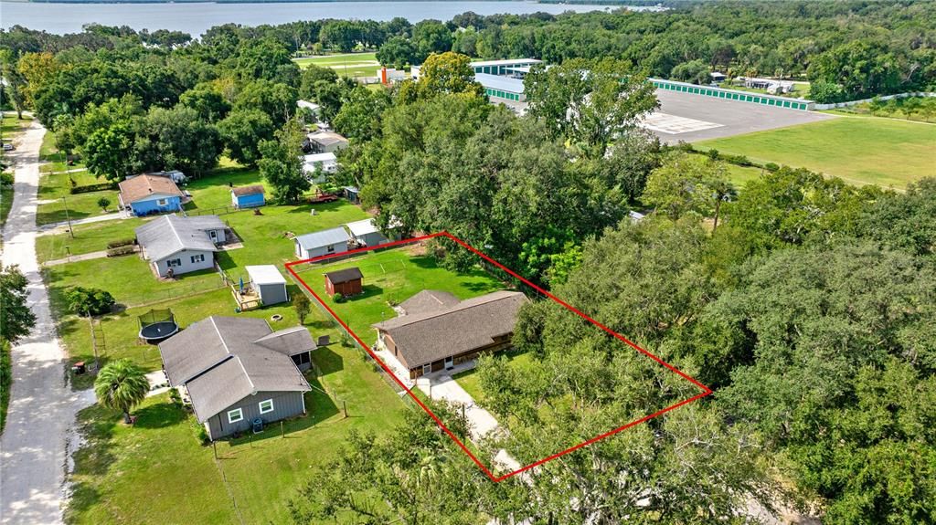 For Sale: $189,999 (2 beds, 1 baths, 1040 Square Feet)