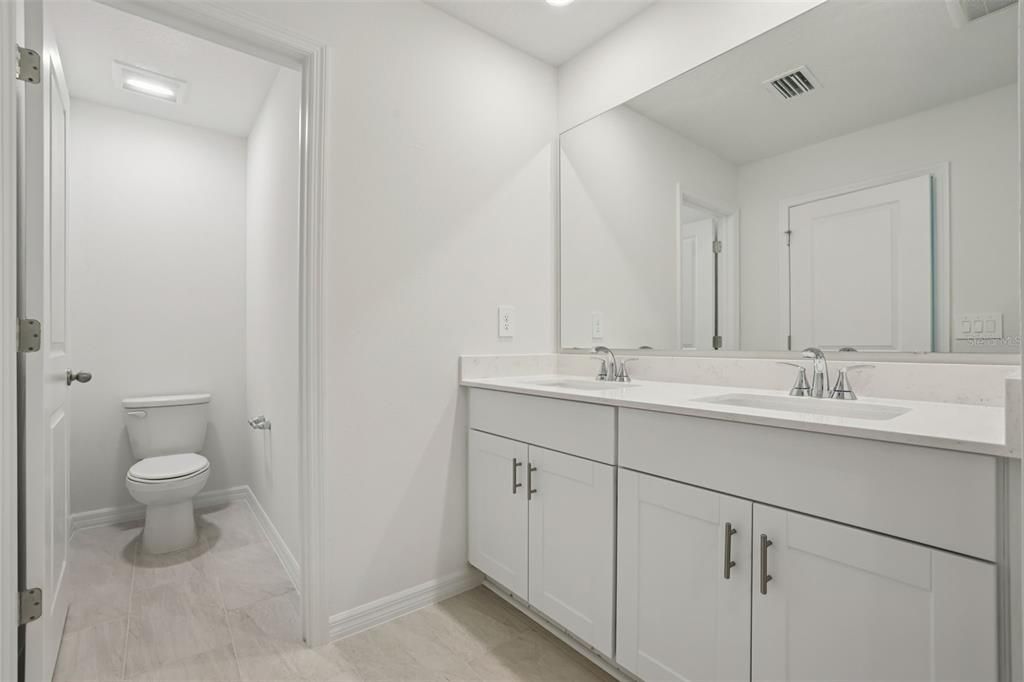 En Venta: $286,530 (3 camas, 2 baños, 1566 Pies cuadrados)