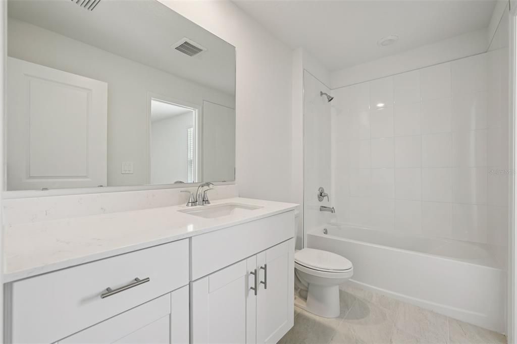 En Venta: $286,530 (3 camas, 2 baños, 1566 Pies cuadrados)