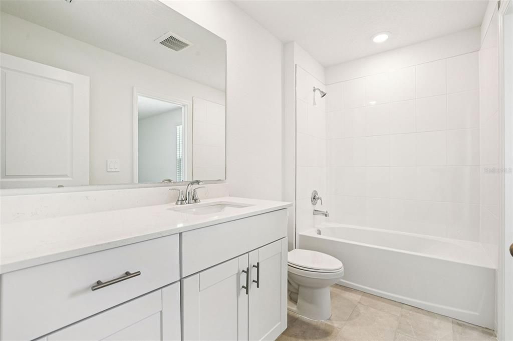 En Venta: $287,770 (3 camas, 2 baños, 1566 Pies cuadrados)