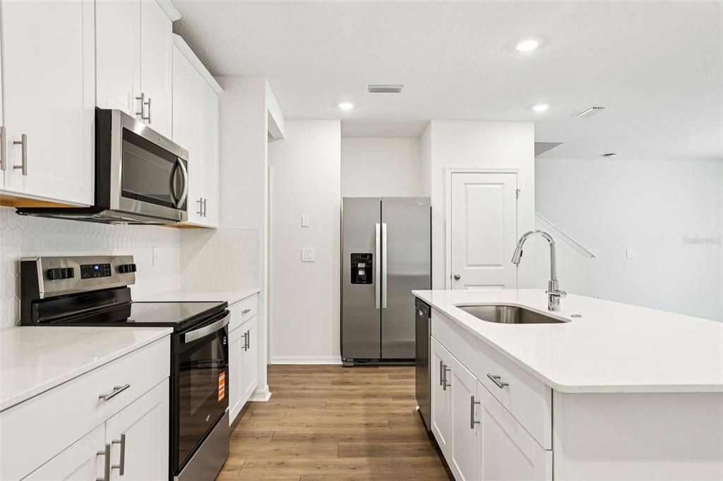 En Venta: $287,770 (3 camas, 2 baños, 1566 Pies cuadrados)