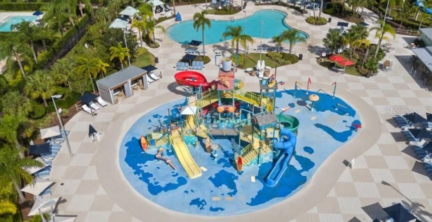 Activo con contrato: $553,890 (5 camas, 2 baños, 2370 Pies cuadrados)