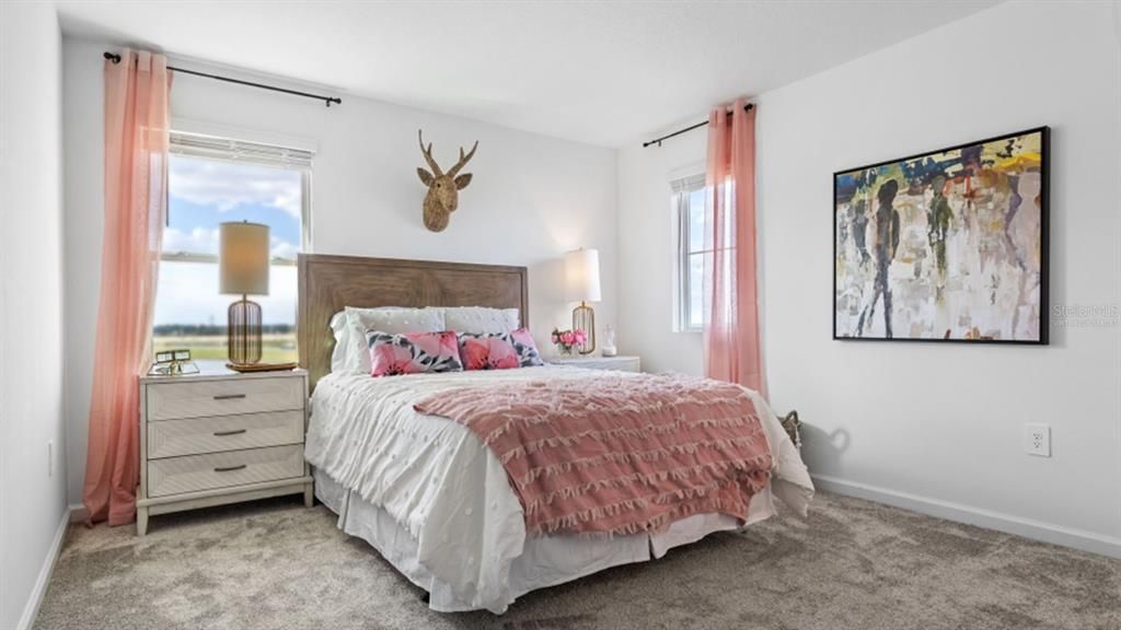 Activo con contrato: $553,890 (5 camas, 2 baños, 2370 Pies cuadrados)