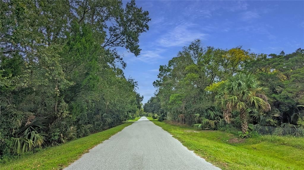 На продажу: $122,000 (1.03 acres)