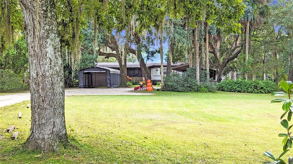 На продажу: $122,000 (1.03 acres)