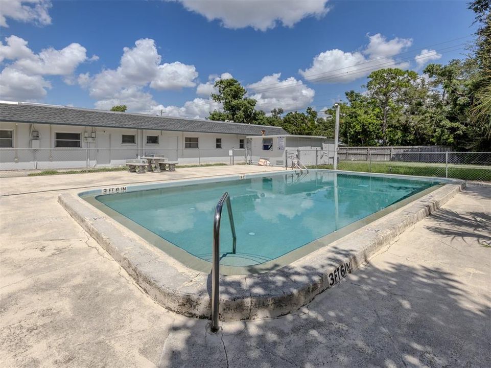 待售: $143,000 (1 贝兹, 1 浴室, 403 平方英尺)