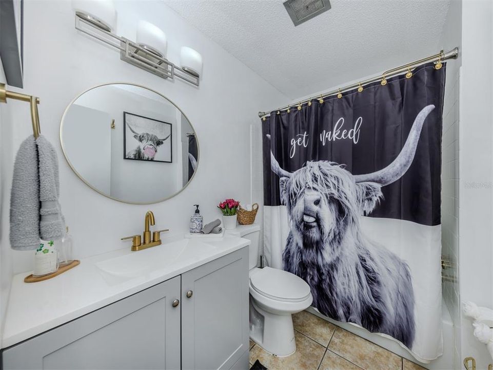 待售: $143,000 (1 贝兹, 1 浴室, 403 平方英尺)