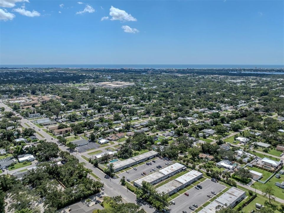 待售: $143,000 (1 贝兹, 1 浴室, 403 平方英尺)