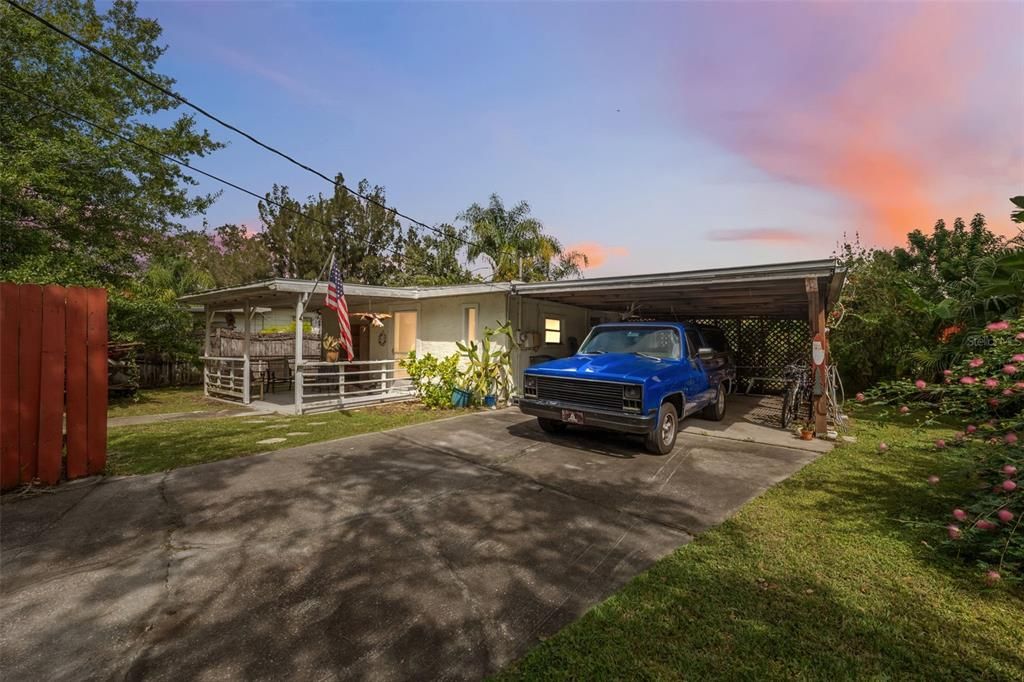 Недавно продано: $160,000 (2 спален, 1 ванн, 1035 Квадратных фут)