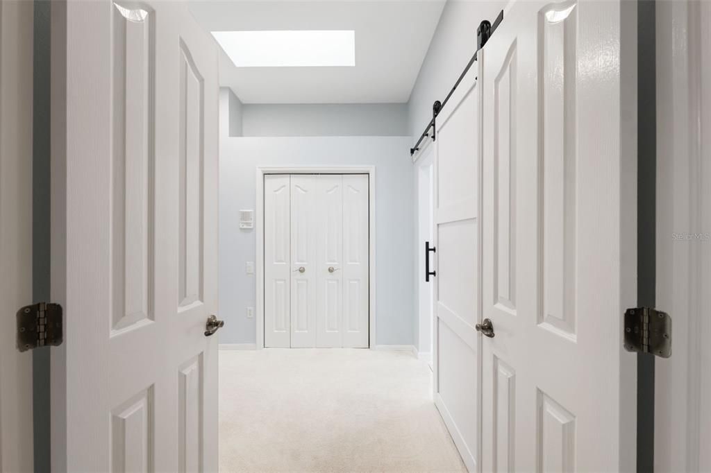 Под контрактом: $560,000 (3 спален, 3 ванн, 2837 Квадратных фут)