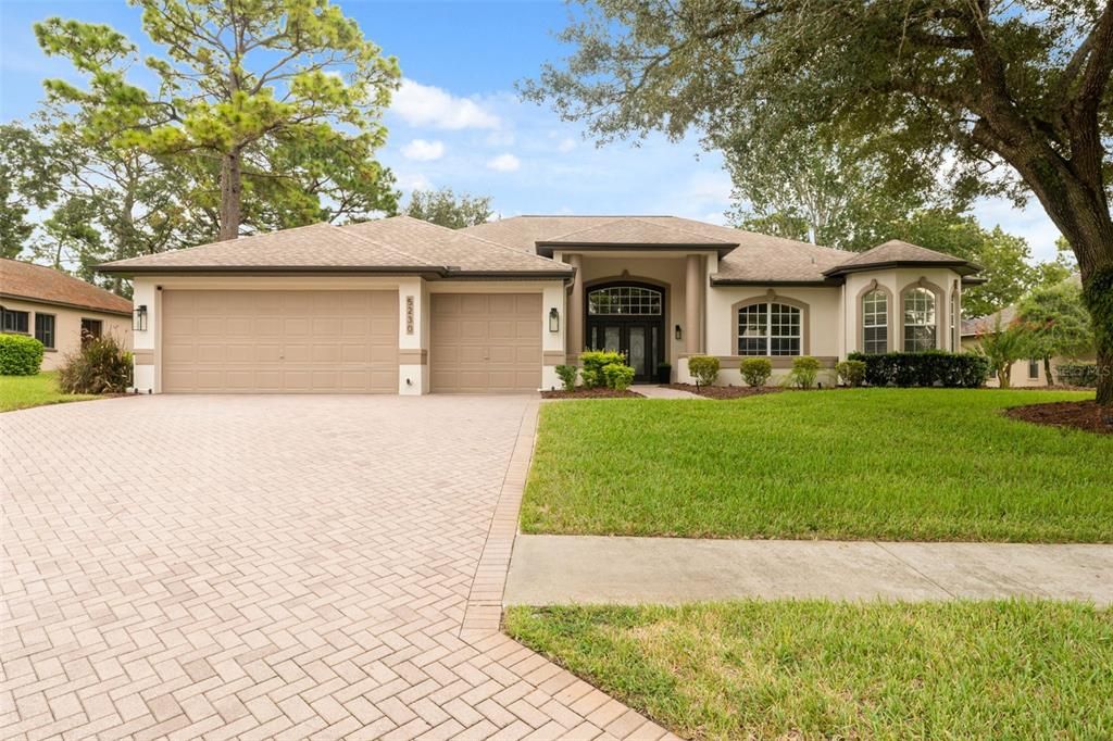 Под контрактом: $560,000 (3 спален, 3 ванн, 2837 Квадратных фут)