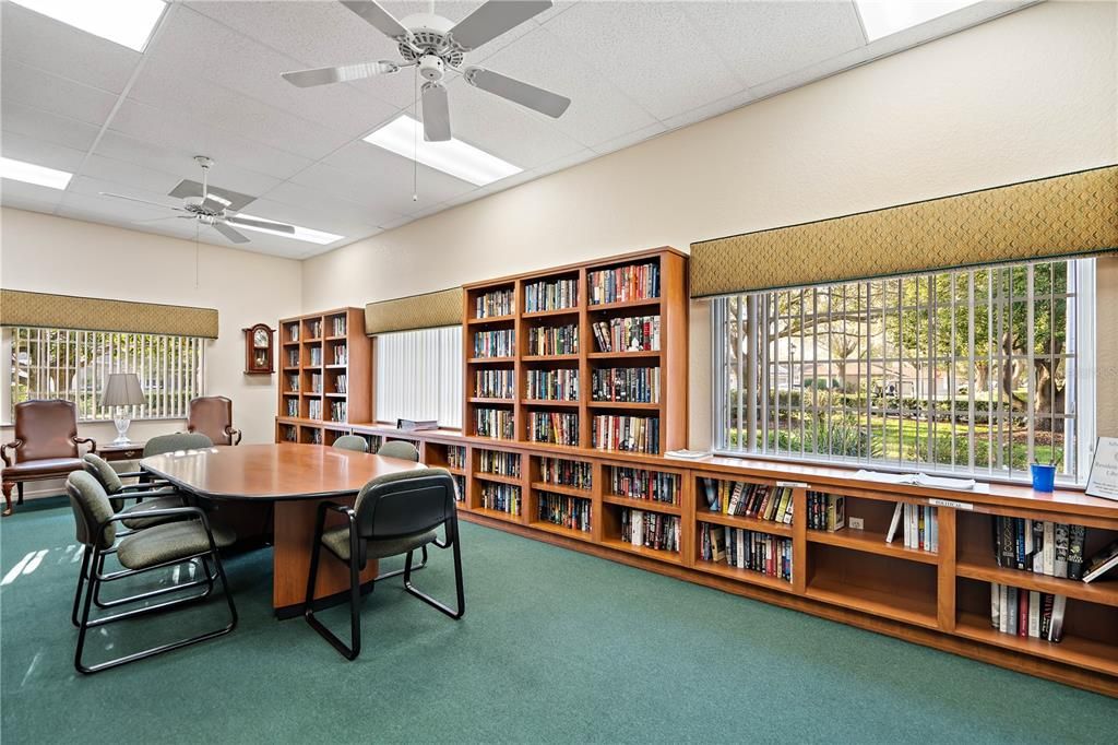 Под контрактом: $560,000 (3 спален, 3 ванн, 2837 Квадратных фут)