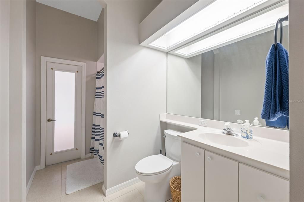 Под контрактом: $560,000 (3 спален, 3 ванн, 2837 Квадратных фут)