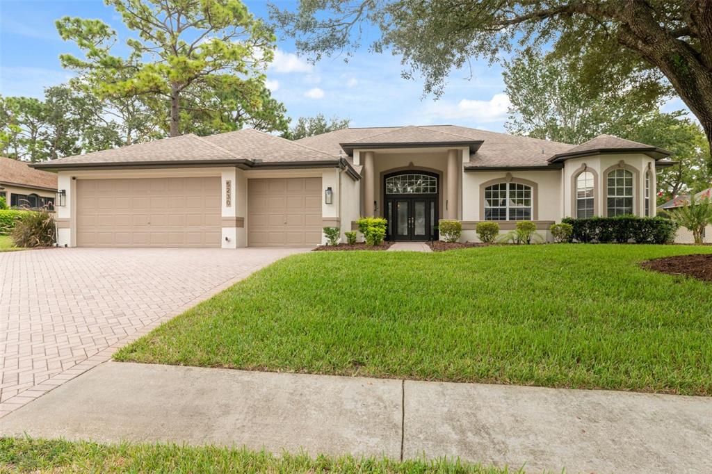 Под контрактом: $560,000 (3 спален, 3 ванн, 2837 Квадратных фут)