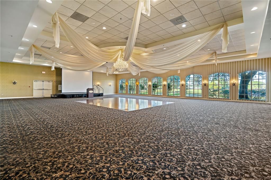 Под контрактом: $560,000 (3 спален, 3 ванн, 2837 Квадратных фут)