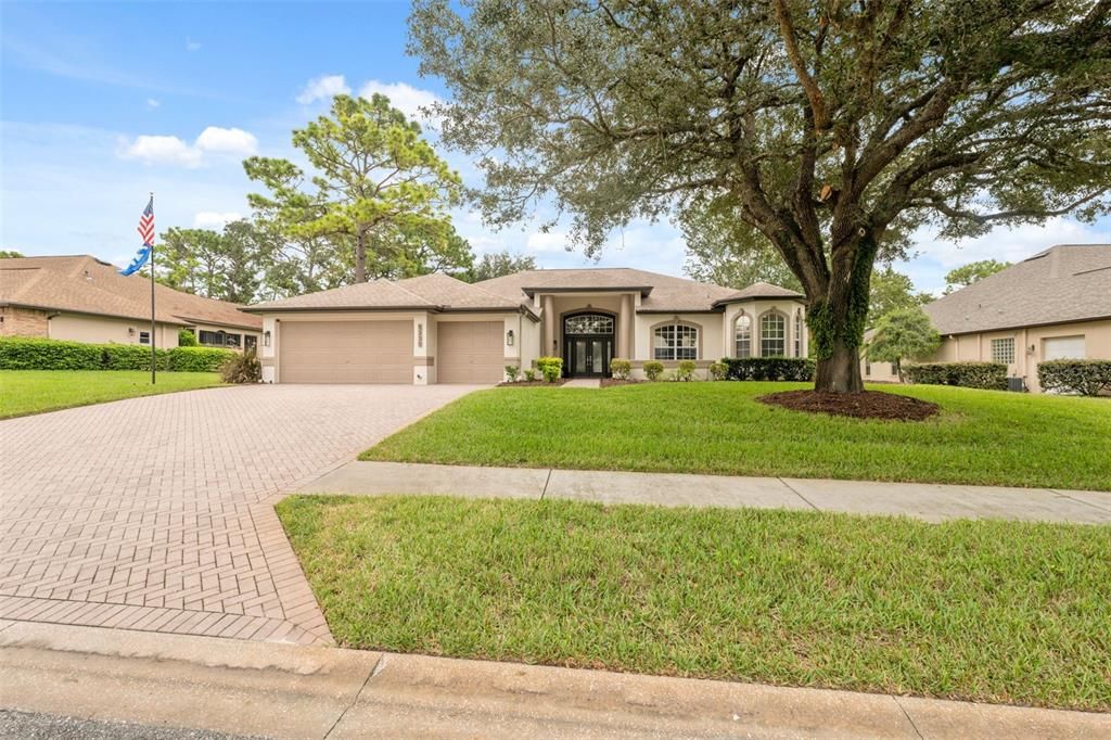 Под контрактом: $560,000 (3 спален, 3 ванн, 2837 Квадратных фут)