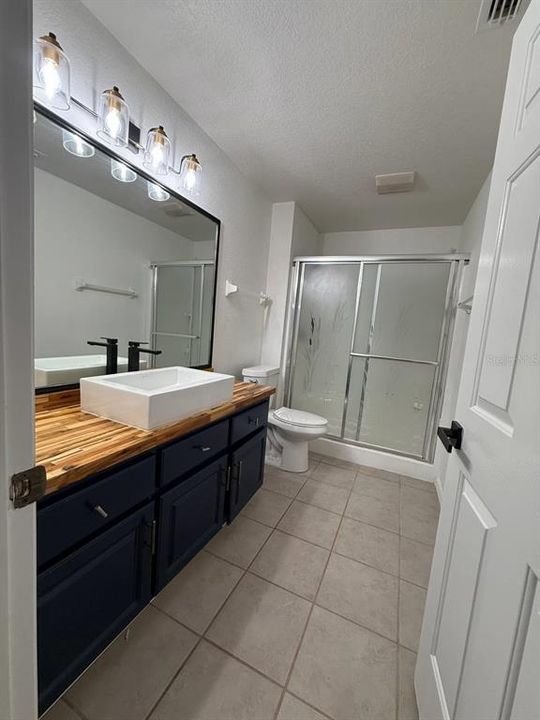 For Rent: $1,950 (3 beds, 2 baths, 1844 Square Feet)