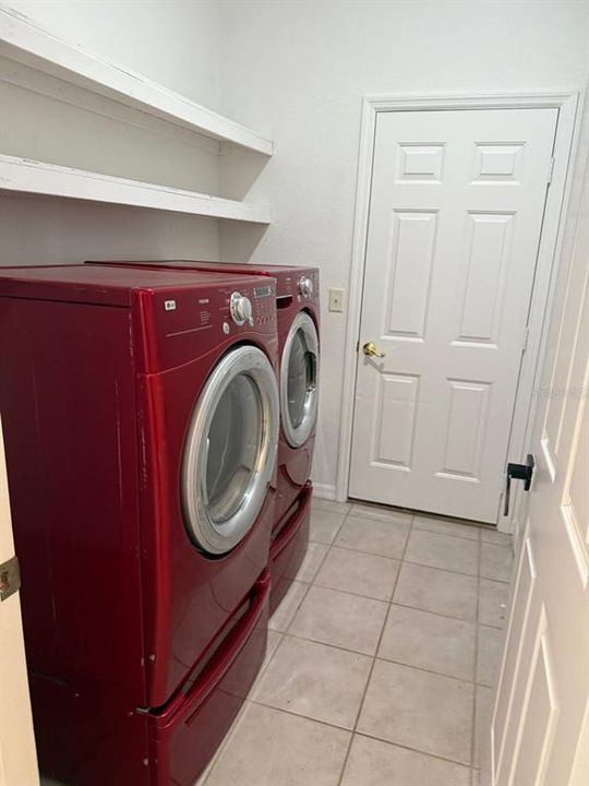 For Rent: $1,950 (3 beds, 2 baths, 1844 Square Feet)