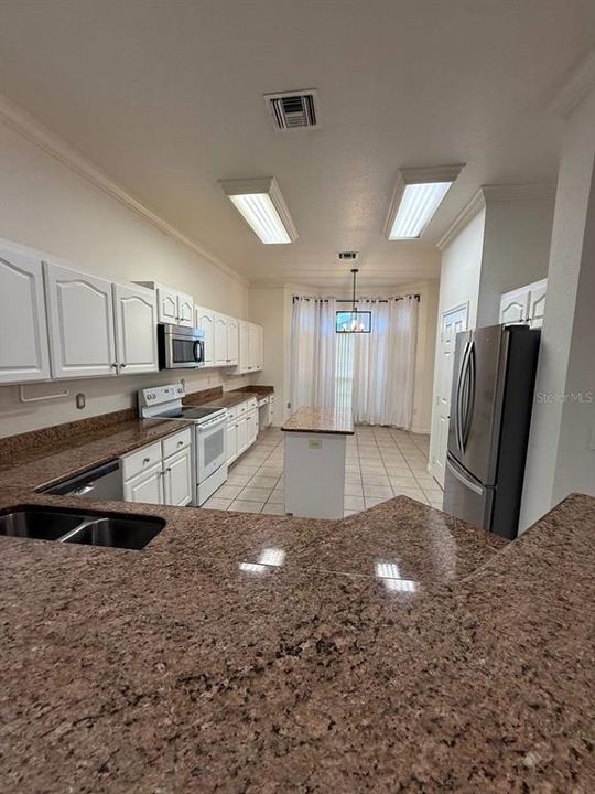 For Rent: $1,950 (3 beds, 2 baths, 1844 Square Feet)