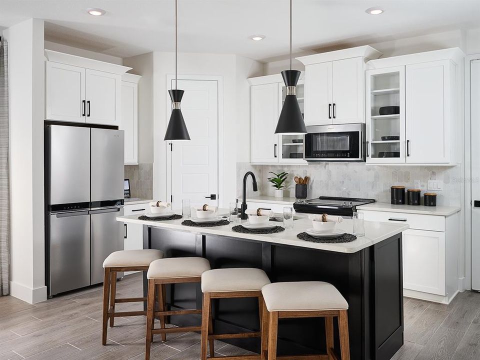 合同活跃: $527,000 (3 贝兹, 2 浴室, 1788 平方英尺)