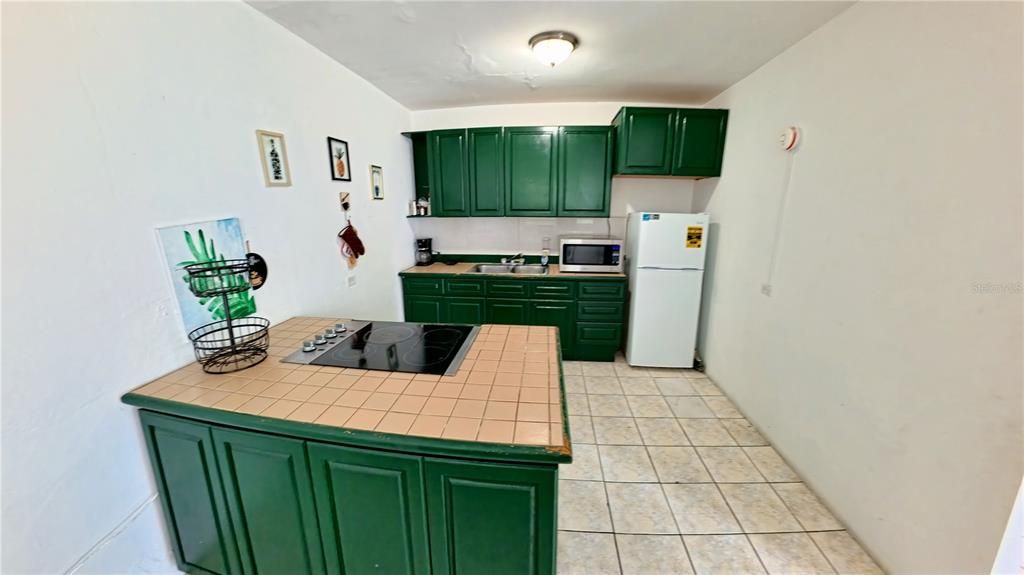 For Sale: $399,000 (6 beds, 3 baths, 3725 Square Feet)