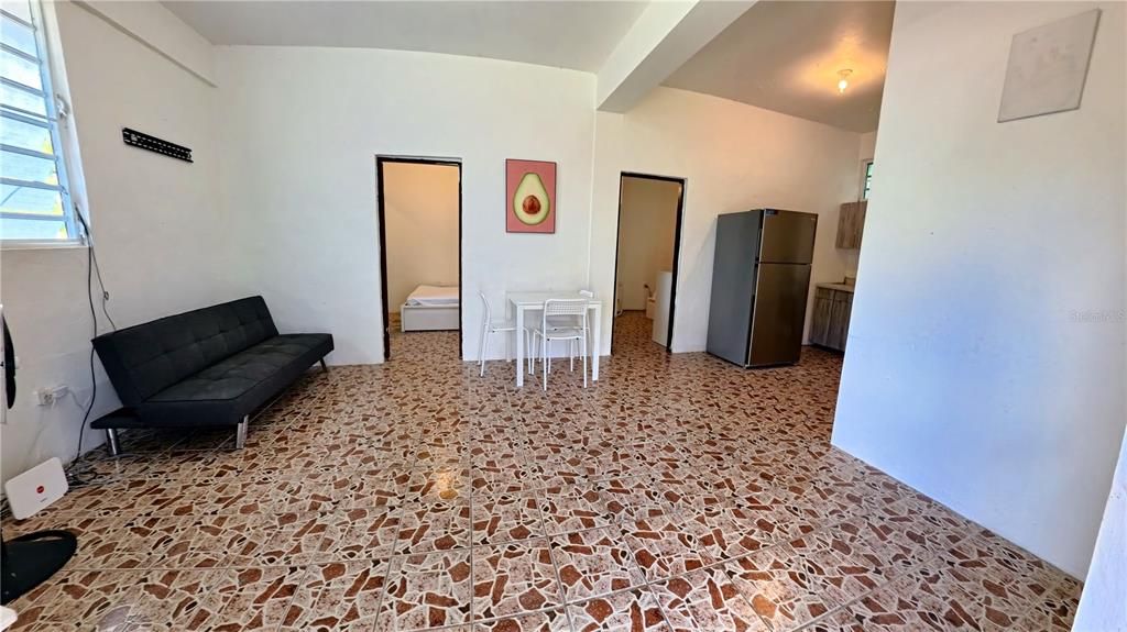 For Sale: $399,000 (6 beds, 3 baths, 3725 Square Feet)