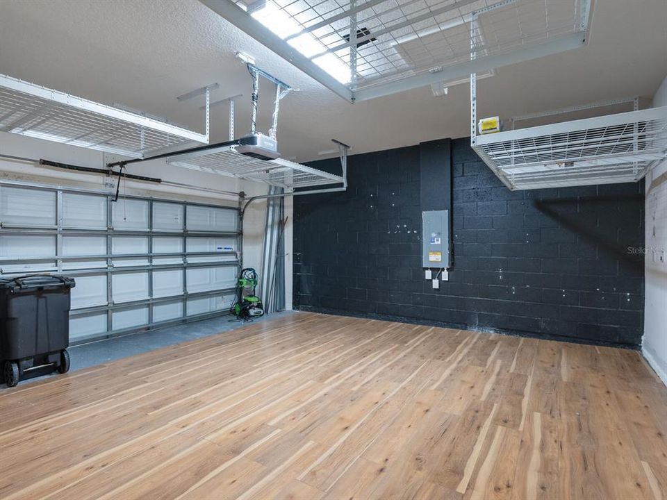 Active With Contract: $500,000 (4 beds, 2 baths, 2051 Square Feet)