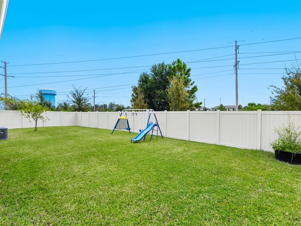 Active With Contract: $500,000 (4 beds, 2 baths, 2051 Square Feet)