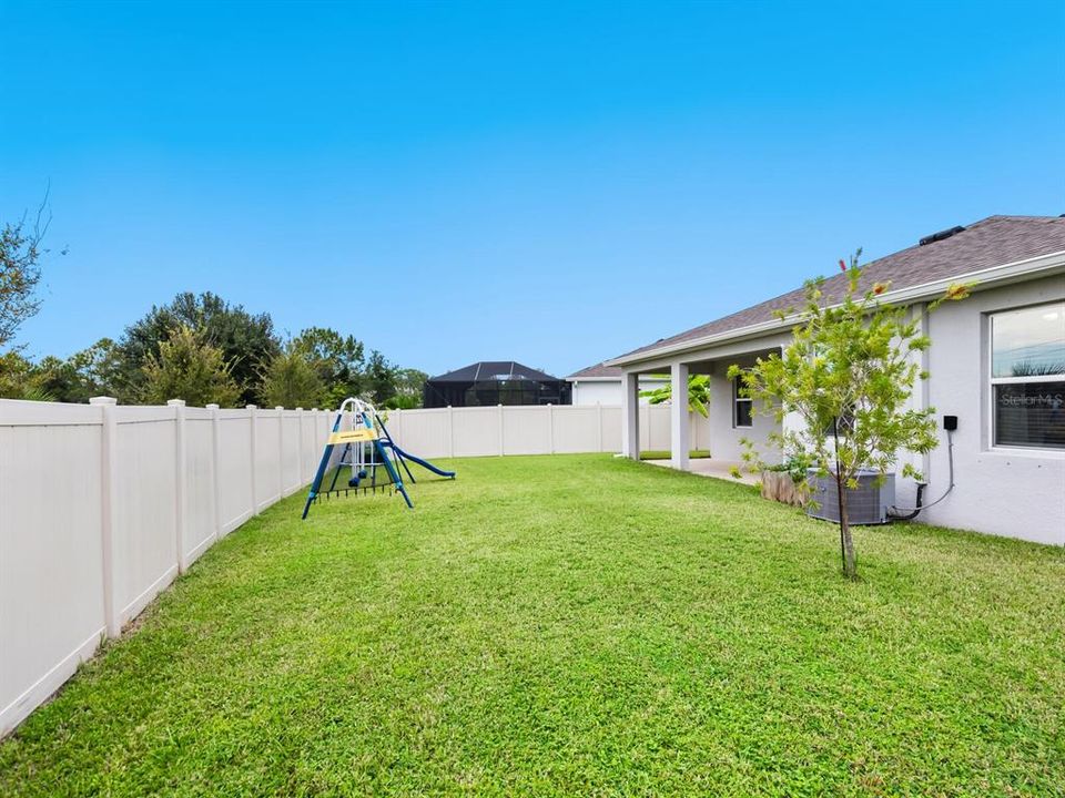 Active With Contract: $500,000 (4 beds, 2 baths, 2051 Square Feet)