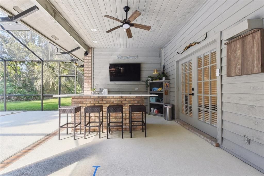 Active With Contract: $1,050,000 (5 beds, 3 baths, 3308 Square Feet)